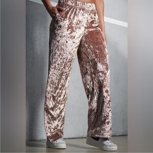 Velvet Women's Pants in Gold